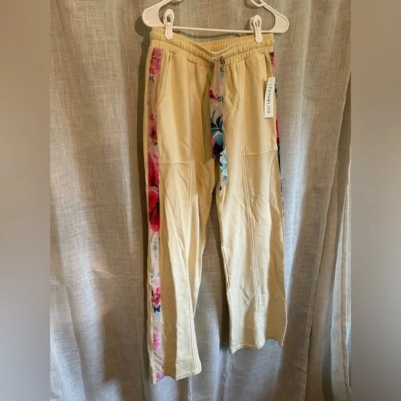 Lindsay Lane Cream Pants with Floral Tie - Picture 2 of 5